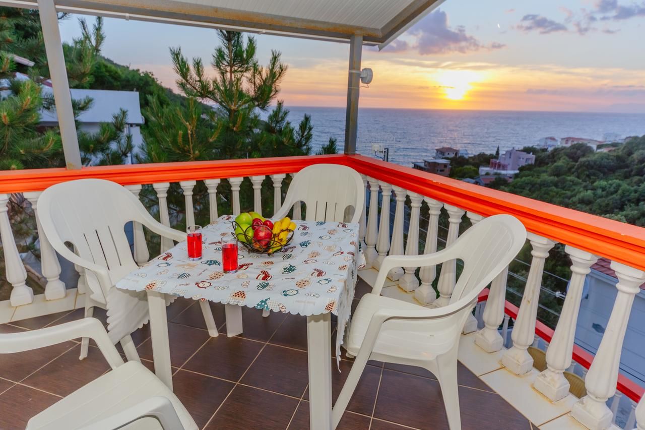 Апартаменты Guest house Tramonto Улцинь-24