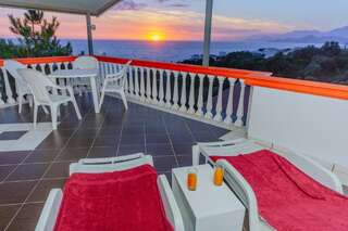 Апартаменты Guest house Tramonto Улцинь Апартаменты с видом на море-1