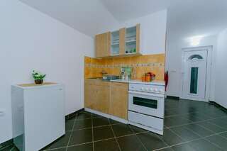 Апартаменты Guest house Tramonto Улцинь Апартаменты с видом на море-10